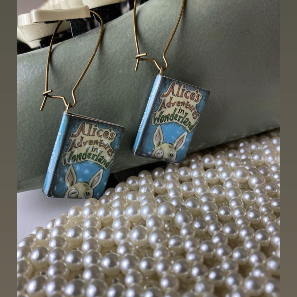 Alice in wonderland book earrings